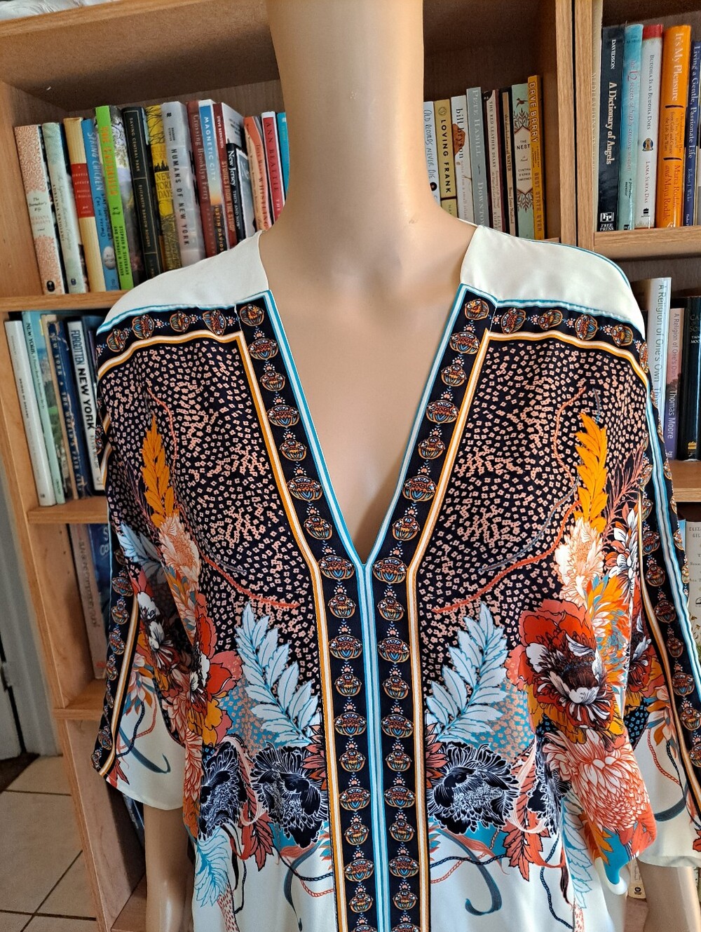 Rose + Olive Boho Silky Floral V-Neck Batwing Sleeve Top With Back Cutout - Picture 4 of 10